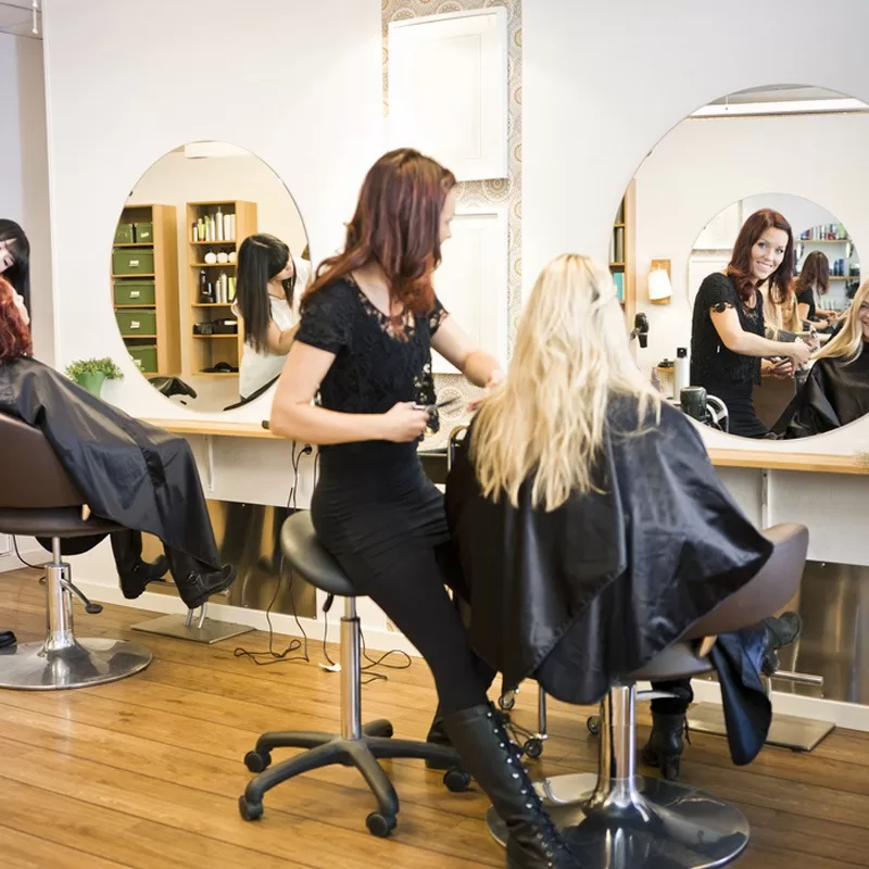 MEET STYLISTS